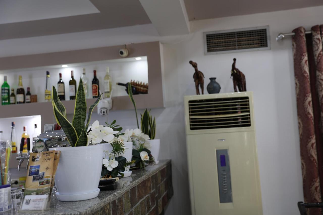 Hotel Kalaja Boks Ngoại thất bức ảnh