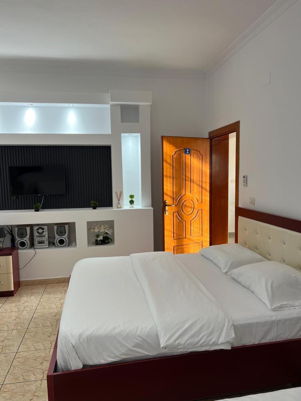 Hotel Kalaja Boks Ngoại thất bức ảnh